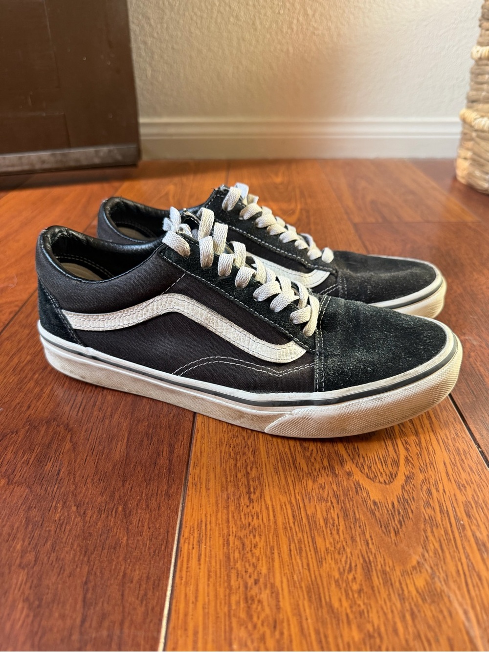 Vans womens Black and White Old Skool Skate Sneakers